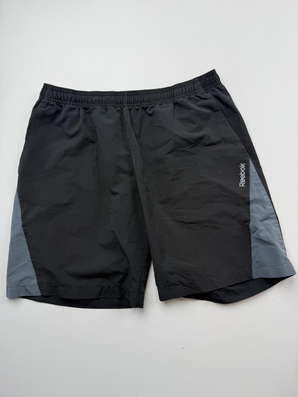 Reebok Shorts Mens Large Black Gray 9 Inch Inseam Running Athletic Gym Training